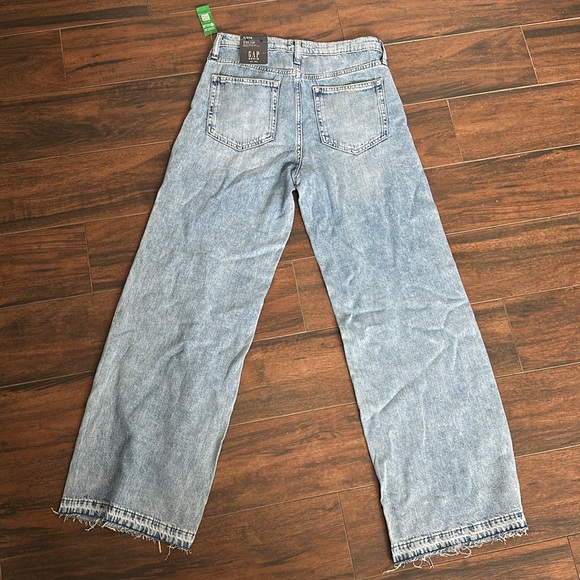 Gap High Rise Wide-Leg Jeans - Medium Wash Destroy - Picture 6 of 8